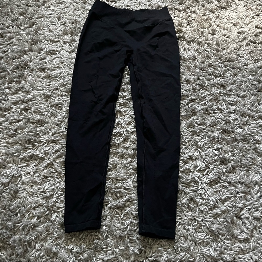 gymshark black leggings size medium